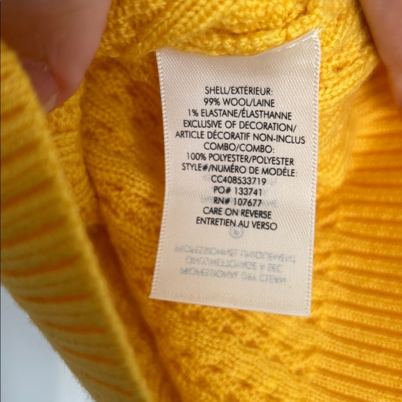 Alice and Olivia Abbott with collar - Picture 8 of 15